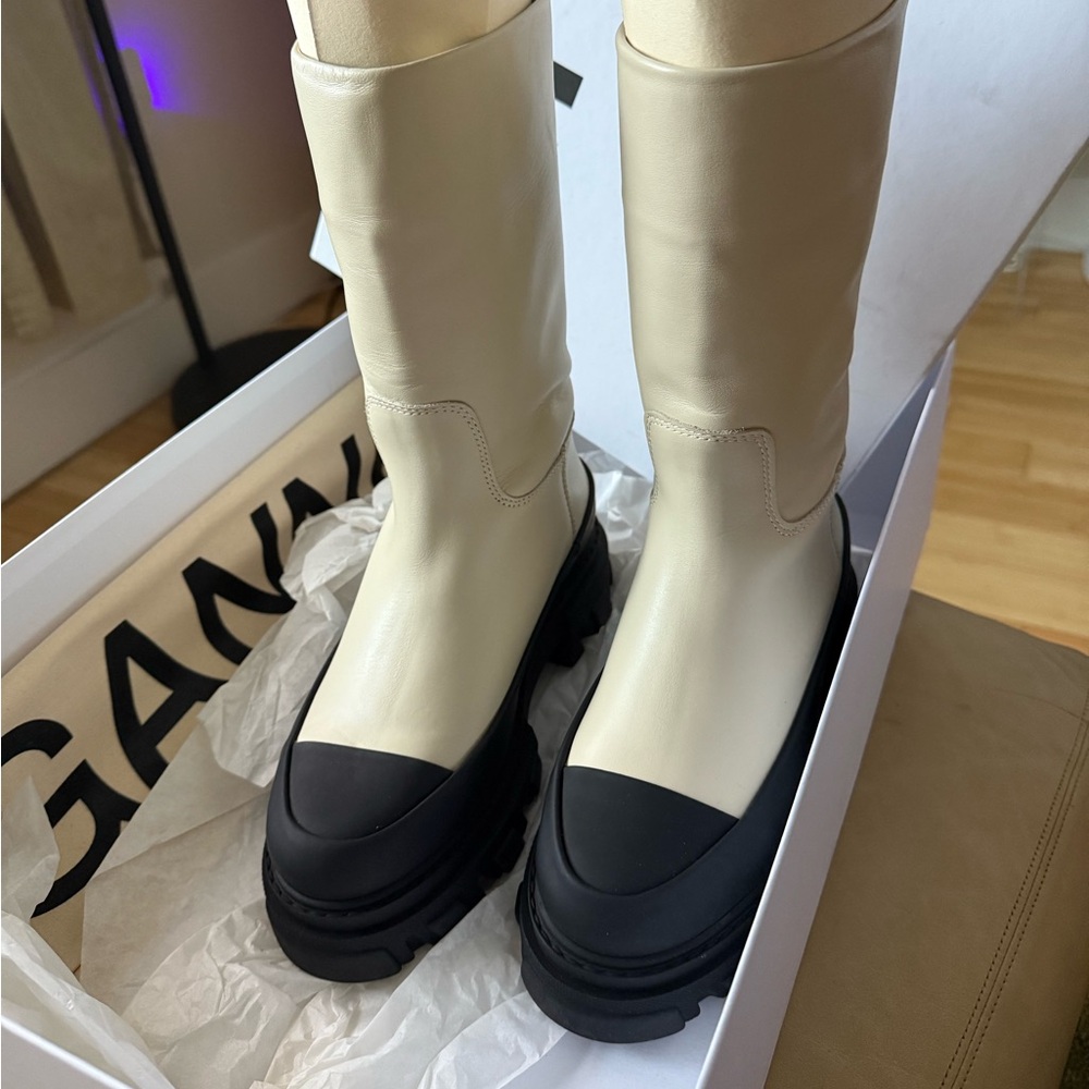 Ganni Cream and Black Leather tubular Boots